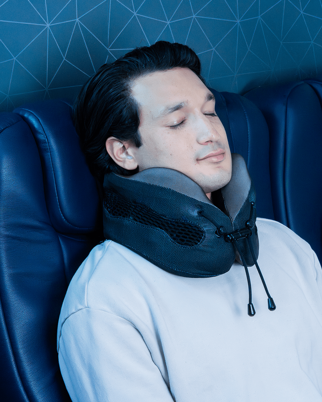 Evolution Cool® Neck Pillow - Cabeau