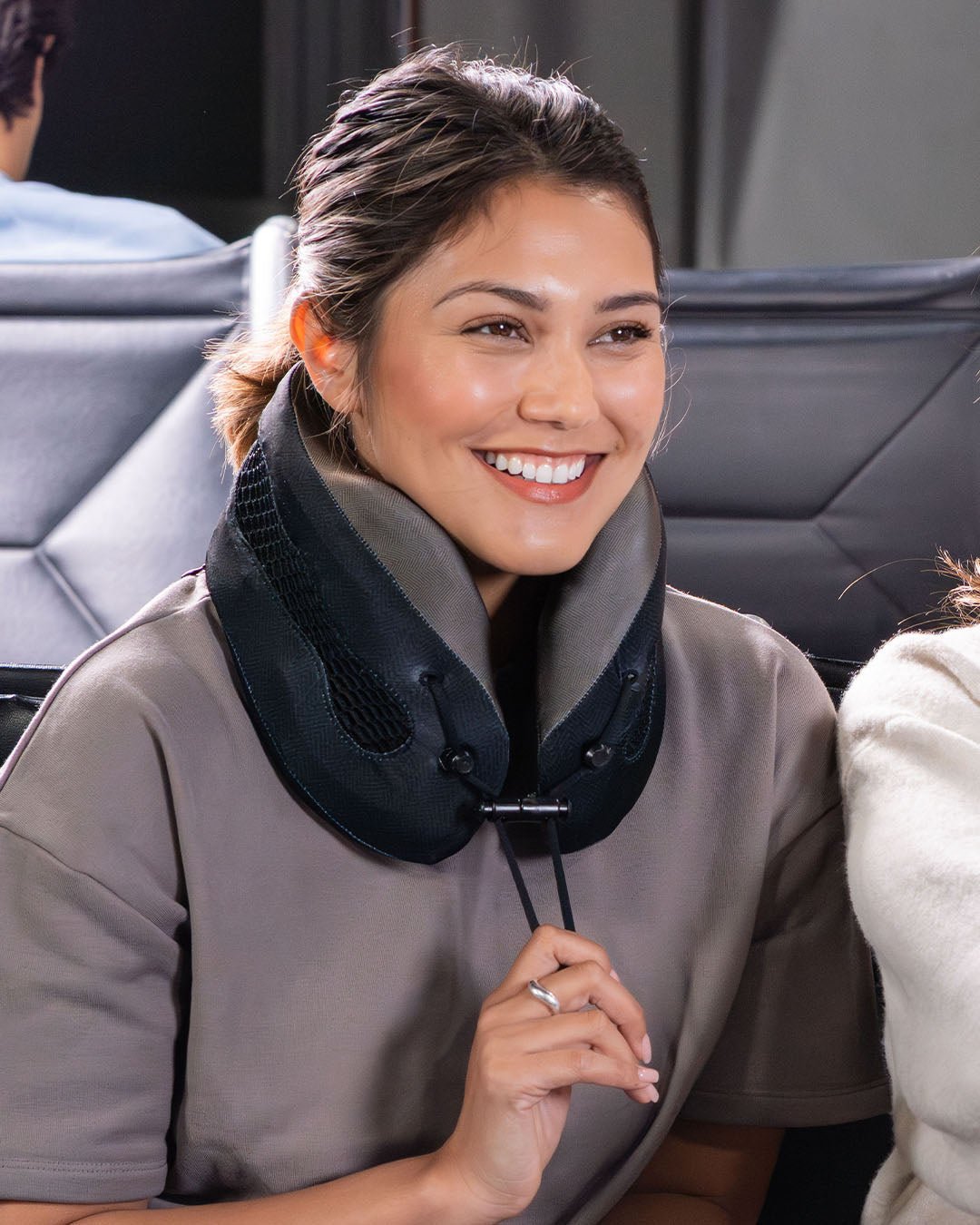 Evolution Cool® Cooling Neck Support Pillow – Cabeau